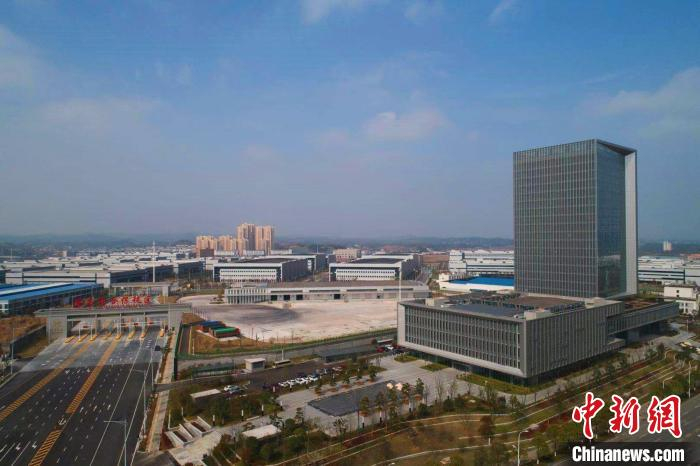 宜昌综合保税区全景。　严晓冬 摄