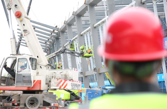 施工现场 陈昕 摄