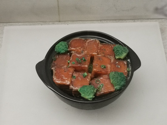     湖北省黄冈市苏东坡纪念馆馆陈东坡肉。视觉中国供图