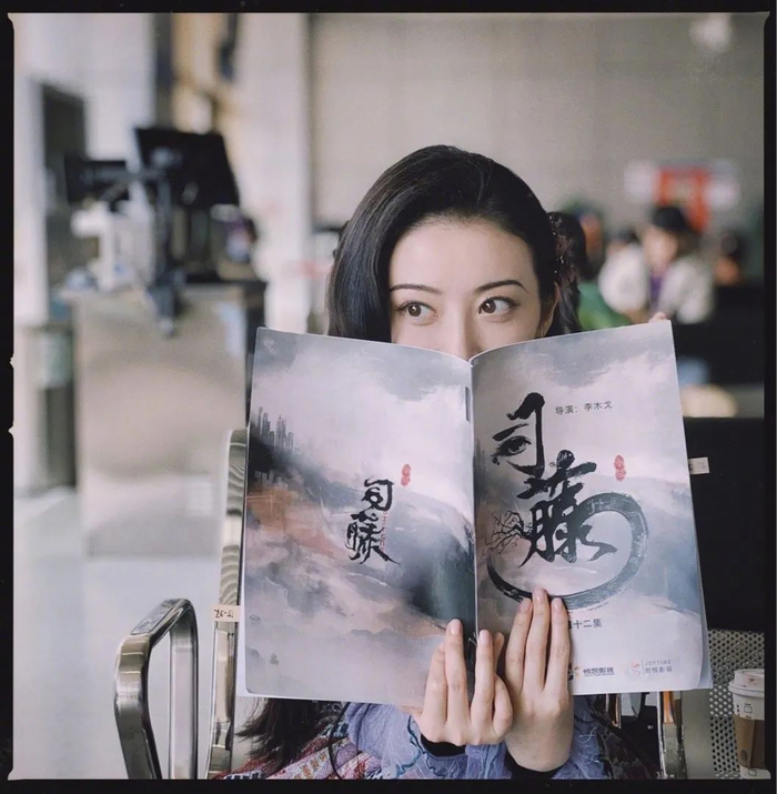 ▲景甜说，如果放在四五年前，接到《司藤》这部剧表演出来的效果和现在肯定不一样。