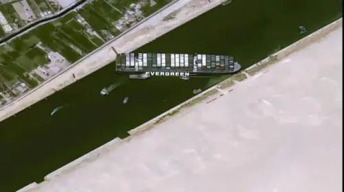 Pleiades卫星图像提供的“长赐号”搁浅现场图片