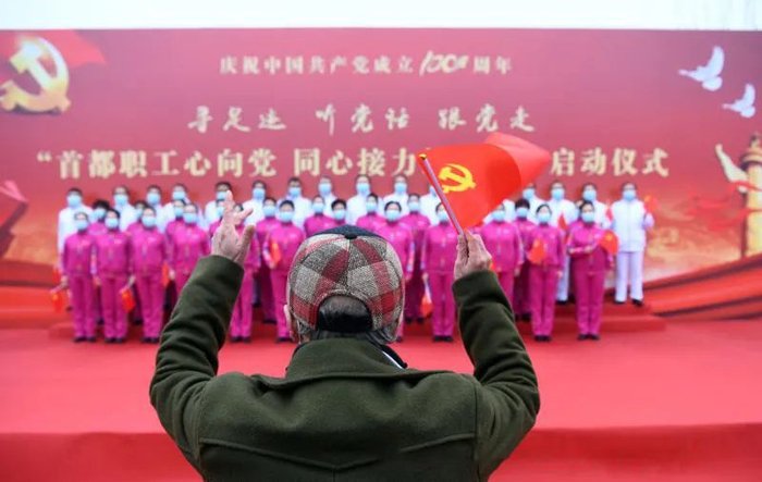 图片来源/新华社