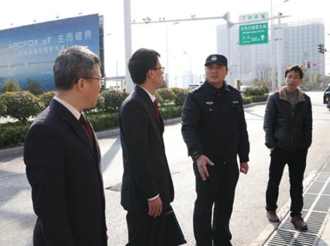 检察官走访现场