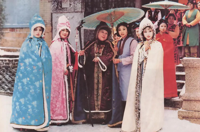 电视剧《红楼梦》（1987）剧照。