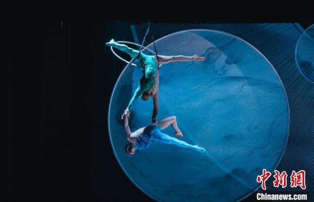 当代杂技剧《化·蝶》演绎梁祝爱情故事 广州市文化广电旅游局 供图 