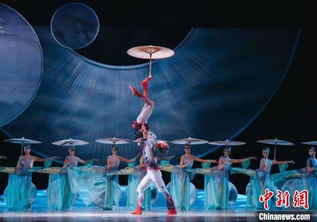 当代杂技剧《化·蝶》由100余位中青年演员联袂演出 广州市文化广电旅游局 供图