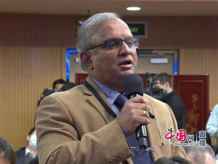 印度报业托拉斯记者提问（图源：中国网）