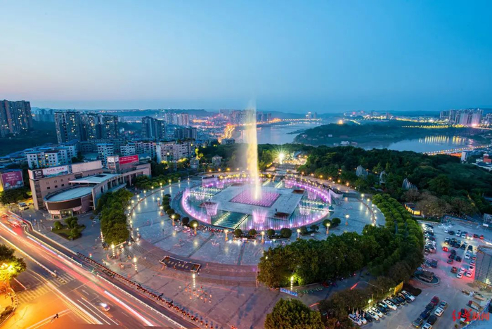 广安城市一角。郑继明 摄