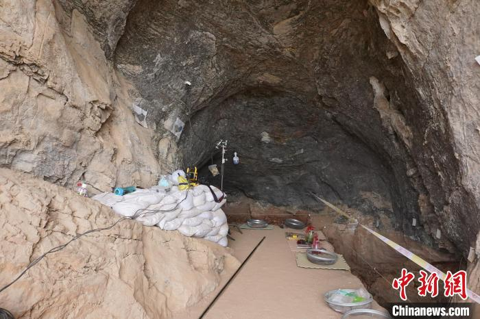 图为仙人洞内 李超庆 摄