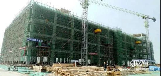 廊坊高新区盈东国际数据港项目建设现场。记者 祝雪娟 摄