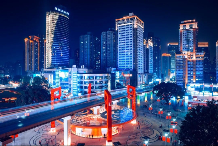 杨家坪商圈 陈林 摄