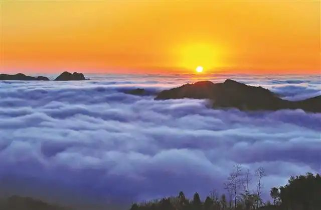 川河盖日出 杨秀方 摄