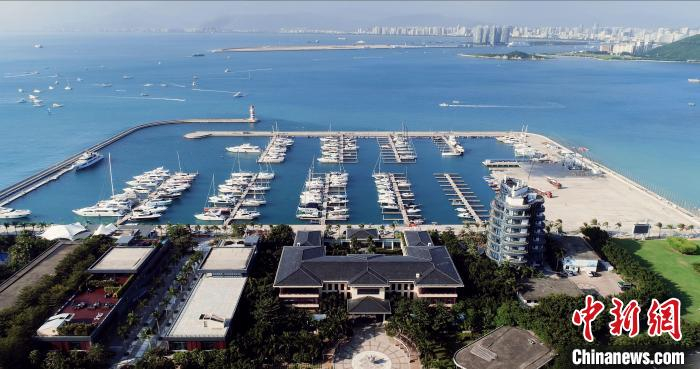 俯瞰半山半岛帆船港。胡茂君供图 胡茂君供图 摄