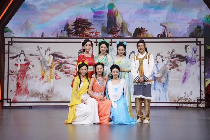 《欢天喜地七仙女》在“王牌”现场重聚