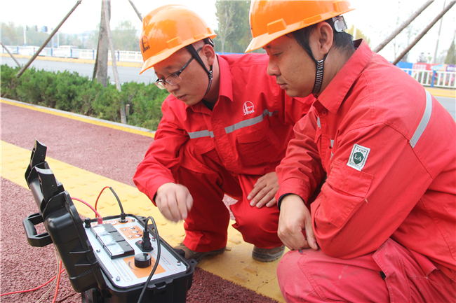 实地测试配电线路故障查找定位仪