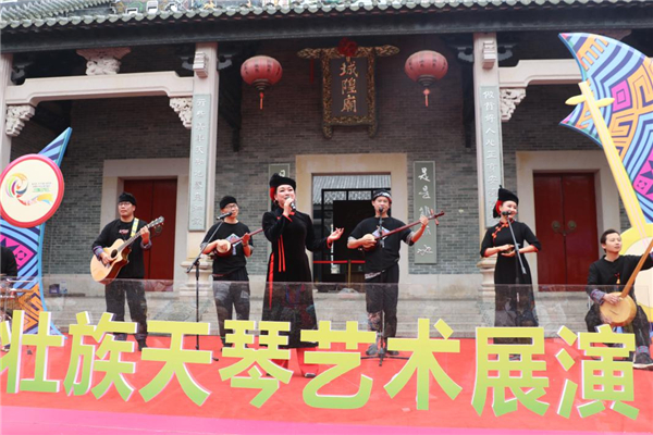 　　《祈雨歌》表演（央广网发 李娴摄）