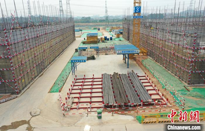广州科教城建设工地现场 王涵 摄