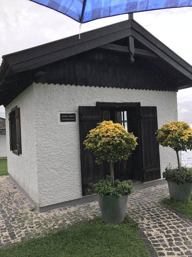 阿特湖边的马勒小屋。