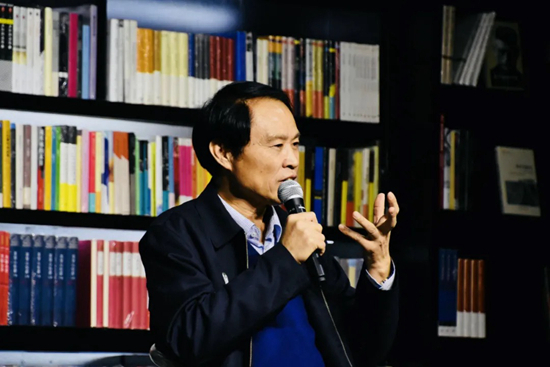 周大新