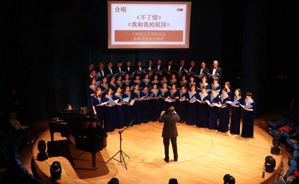 图说：复旦学子合唱 来源/采访对象供图（下同）