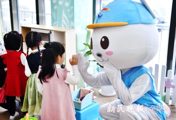 图说：“宝宝乐”斜土社区育儿指导站 新民晚报记者 孙中钦 摄（下同）