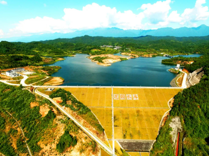 资料图 保山腾冲修建多个水库，为数万人饮水提供水源保障