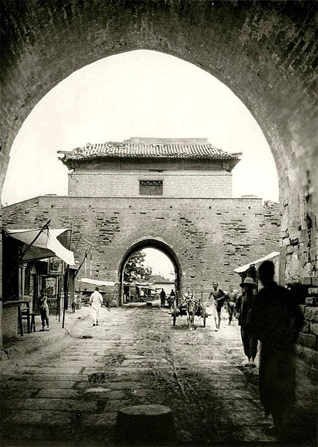 　　图为《京门九衢图》——创作资料用图