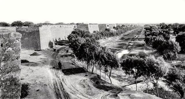 　　图为《京门九衢图》——创作资料用图