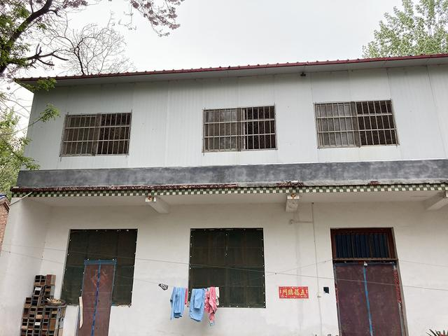 许多养殖户，都是利用自家房屋二楼养殖。图