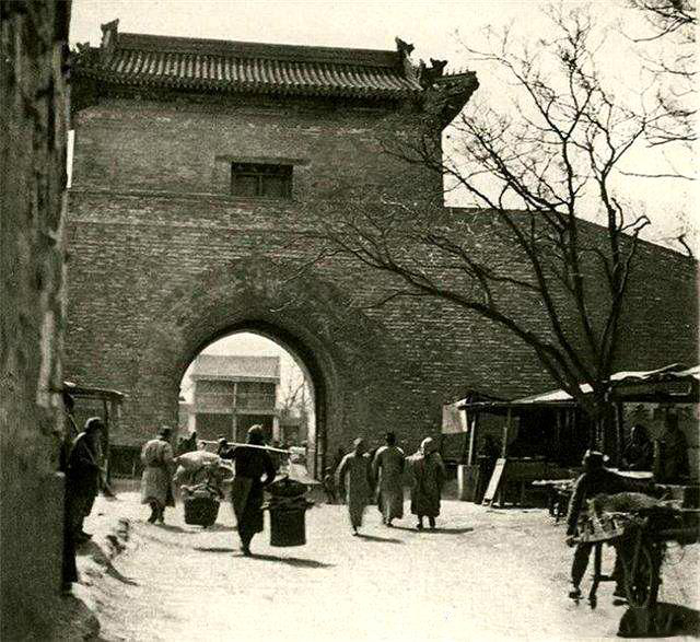 　　图为《京门九衢图》——创作资料用图