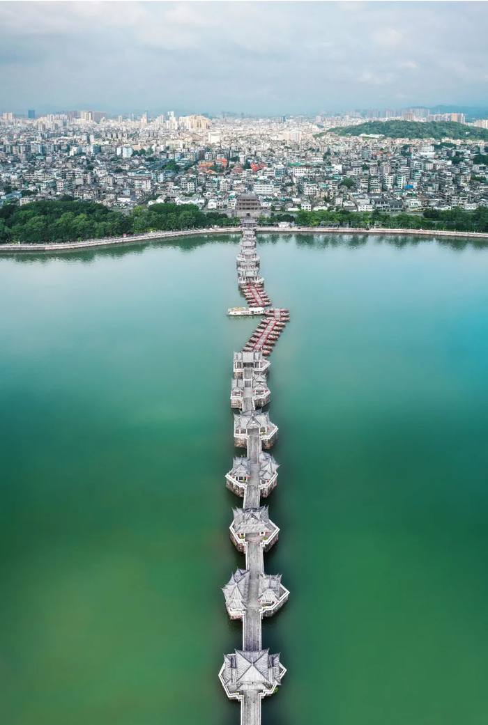 ▲ 广济桥。摄影/李艺爽