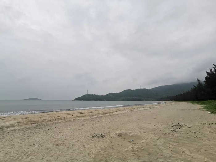 ▲4月17日，下川岛川东大湾，方荣山曾经出海的地方。新京报记者 汪畅 摄