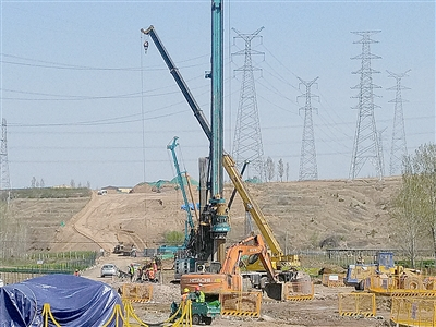 济青高速中线建设现场。