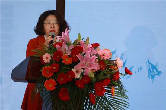 （黄山市黄山区文化旅游体育局局长郭婉芳致辞，荣盛康旅供图，央广网发）