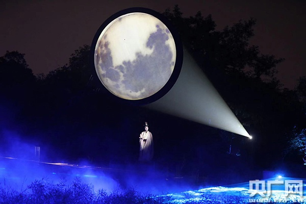 《今夕共西溪》演出现场（央广网记者 魏炜 摄）