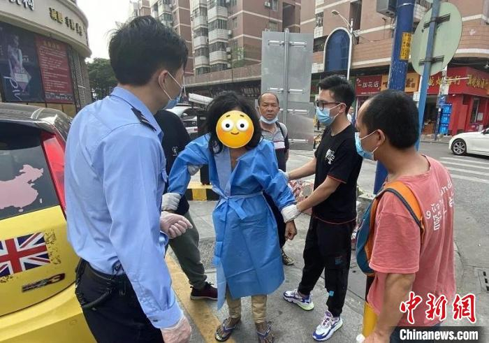 外卖小哥发现流浪汉竟是失散10年的哥哥。佛山南海警方 供图