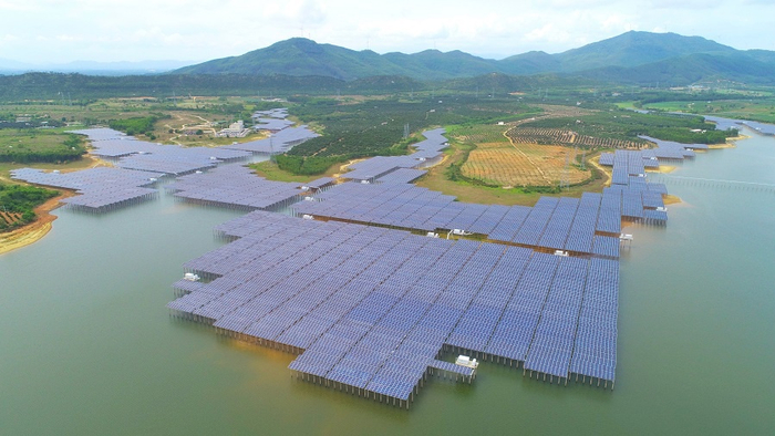 　广东省阳江市阳西县儒洞镇长角水库光伏发电站（央广网发 赖增鹏摄）