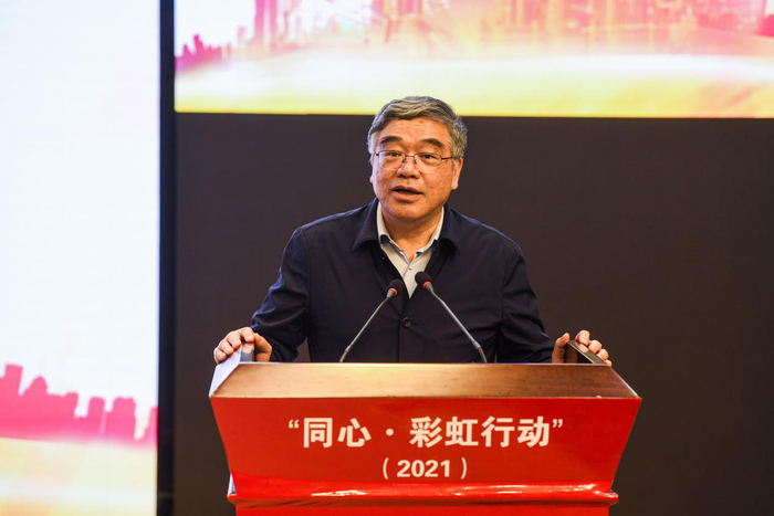 全国政协副秘书长、民进中央副主席朱永新讲话（央广网发 主办方供图）