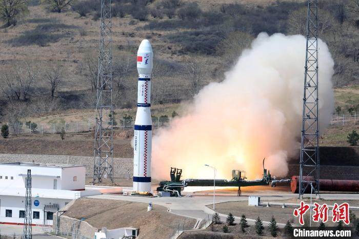 智能遥感卫星“航升一号”升空。成都大熊猫繁育研究基地供图