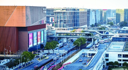  虹桥商务区 本报记者 陈梦泽 摄 