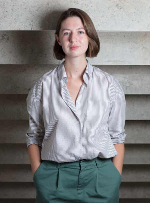 萨莉·鲁尼2018年的小说《正常人》取得惊人成功，其封面也对封面设计产生了持久的影响。图片来源：Patrick Bolger/The Guardian