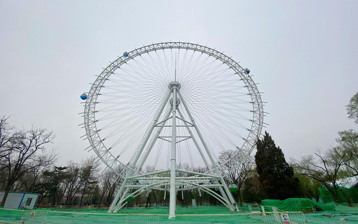 加固重装的摩天轮。新京报记者 王贵彬 摄