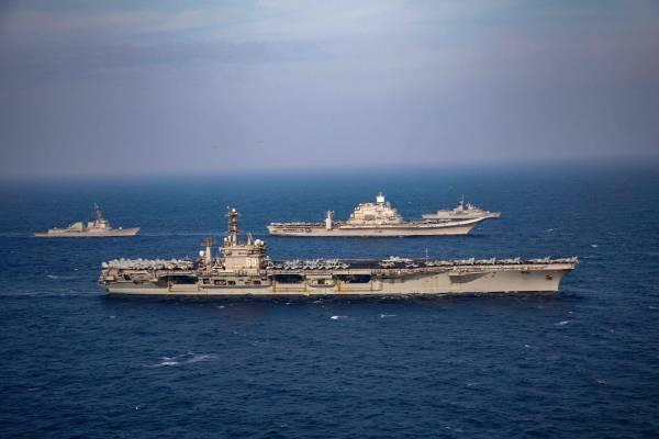 美国、印度、澳大利亚海军与日本海上自卫队在印度洋举行军演（图片来源：视觉中国） 