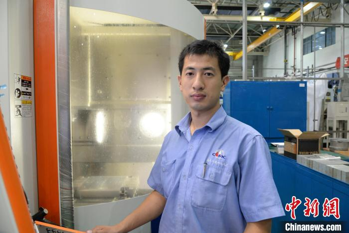 赵宇在699厂精密制造事业部机加车间 航天科工二院供图