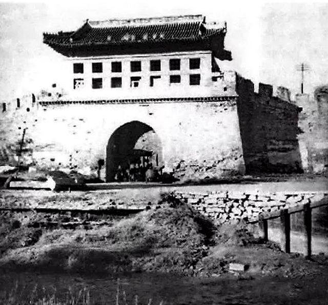 图为《京门九衢图》——创作资料用图