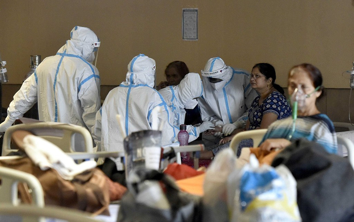 当地时间2021年4月29日，印度新德里，新德里市内的一个临时新冠患者护理中心。资料图