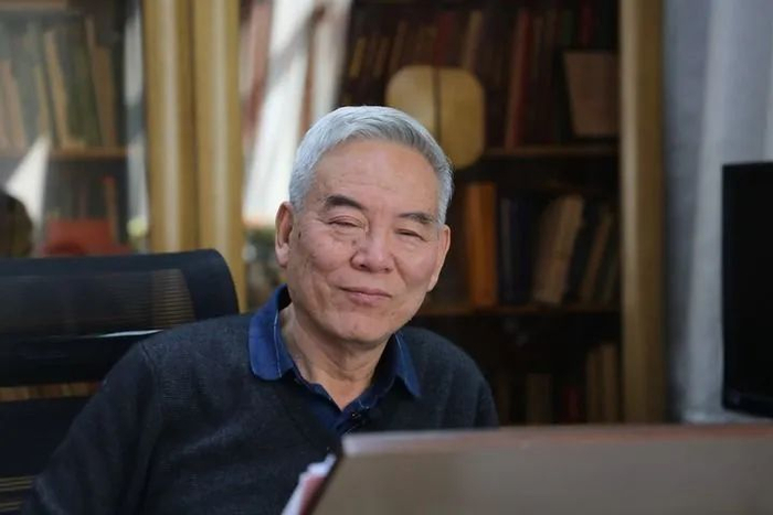 资料图片：南志标在兰州大学草地农业科技学院的办公室内接受采访。（新华社记者 张睿 摄）