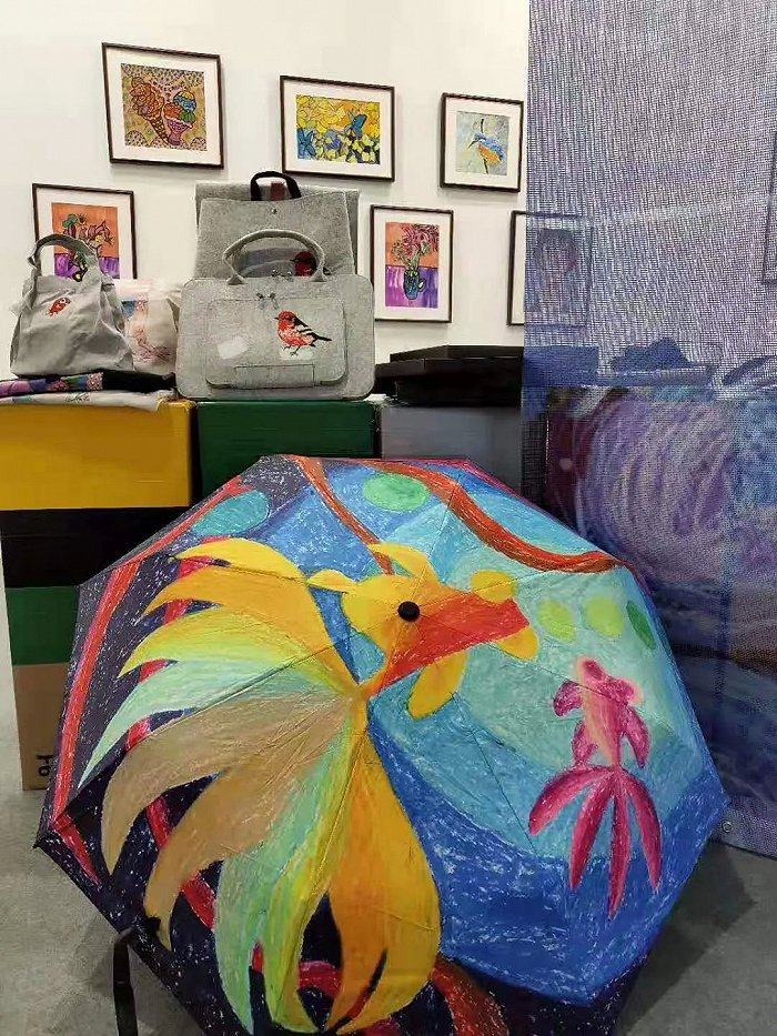 ▲图/ 1月11日，自闭症艺术疗育公益项目画展现场