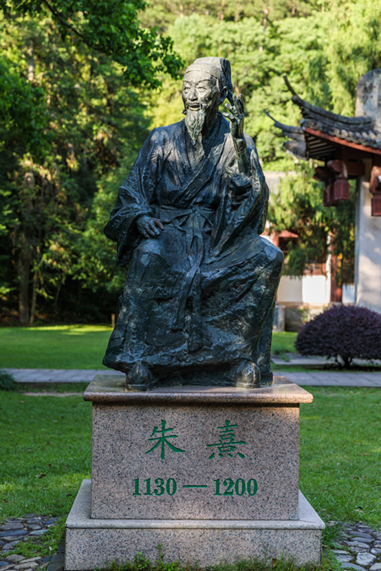 朱熹雕像。图|图虫创意