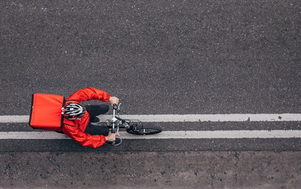 递送人员（图片来源：CFP）